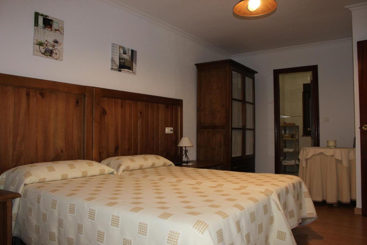 Hotel Hostal Monte Rio Trescares Exterior foto